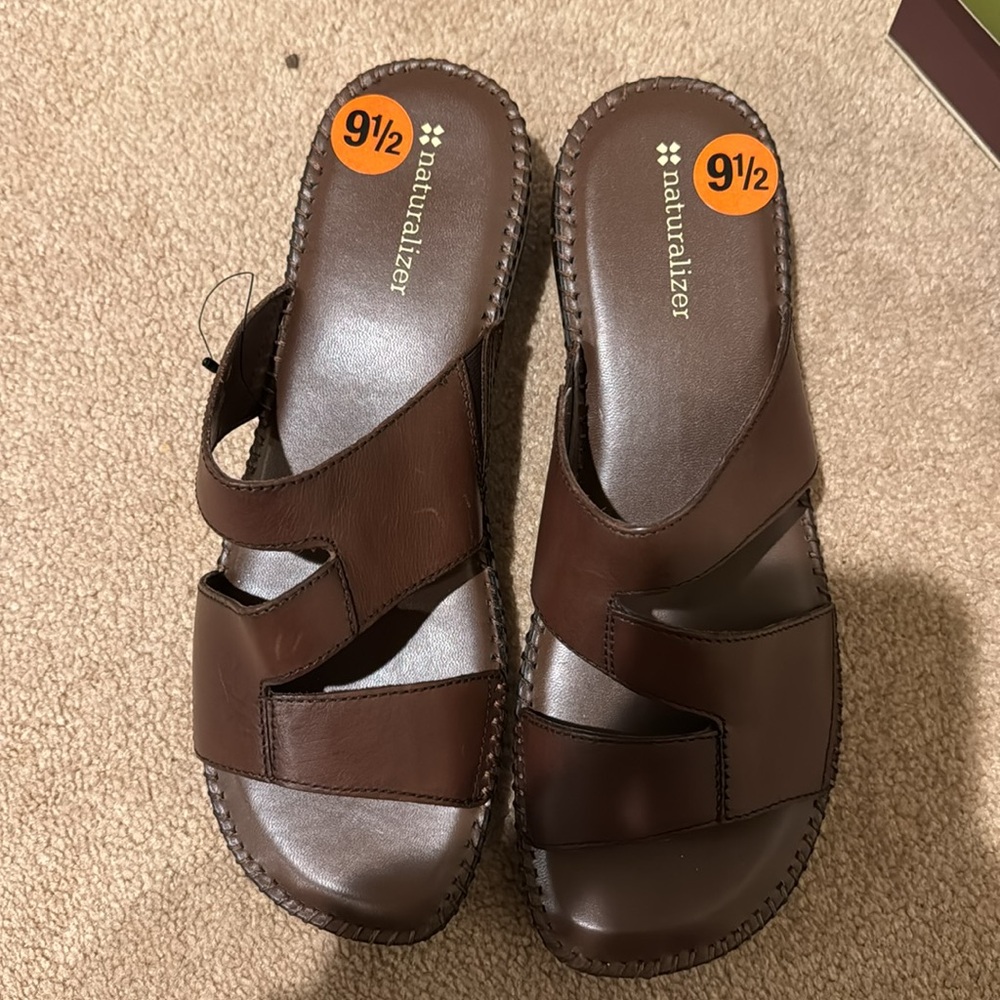 Brand new in box naturalizer brown sandals! - Picture 3 of 4